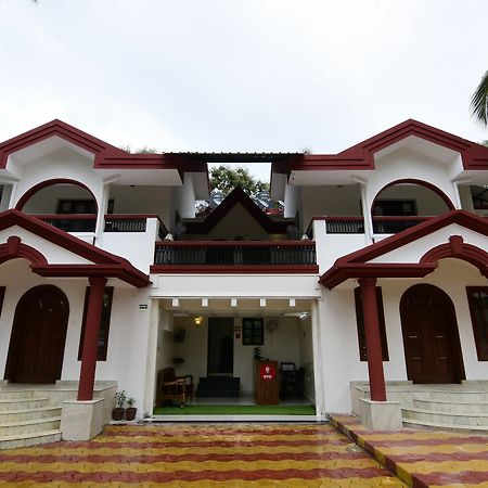 Oyo Flagship Triple Beach Guest House Benaulim Exteriör bild