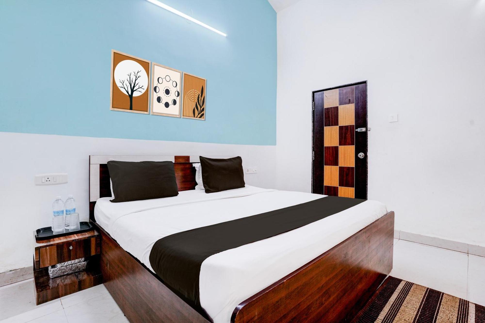 Oyo Flagship Triple Beach Guest House Benaulim Exteriör bild