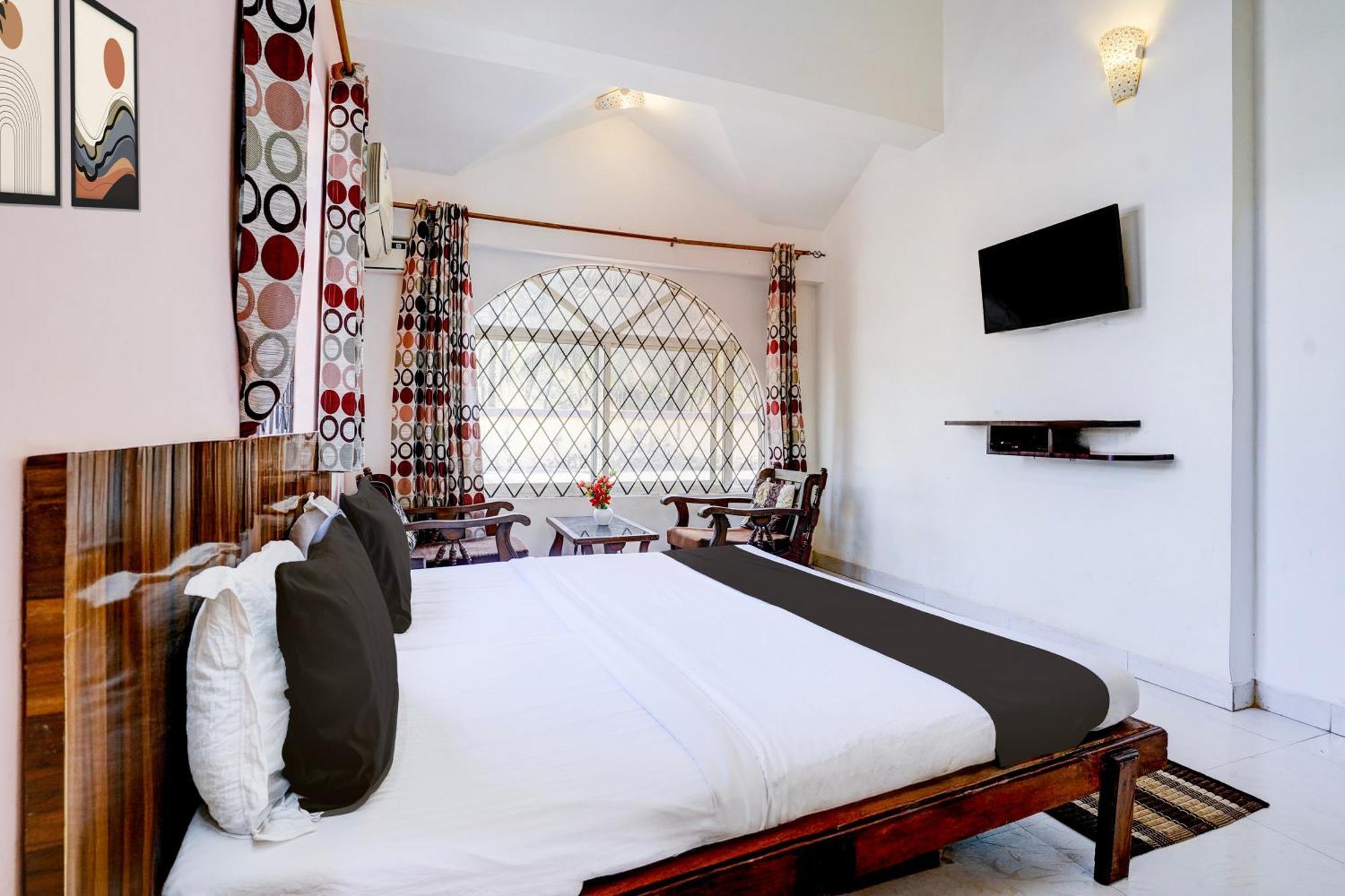 Oyo Flagship Triple Beach Guest House Benaulim Exteriör bild