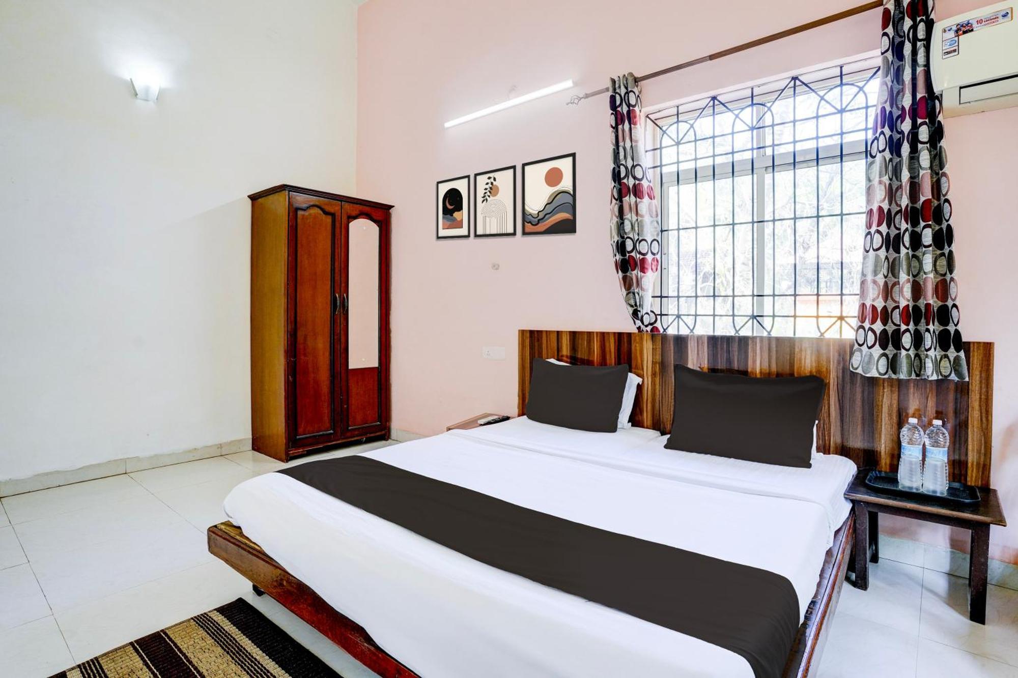 Oyo Flagship Triple Beach Guest House Benaulim Exteriör bild