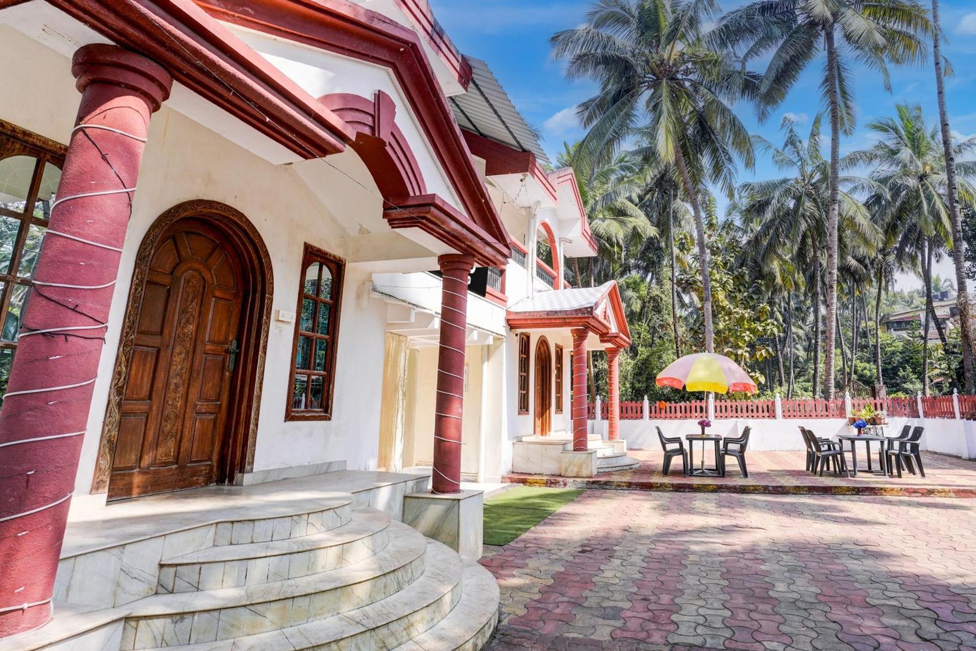 Oyo Flagship Triple Beach Guest House Benaulim Exteriör bild